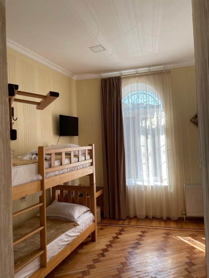 Hotel 1870 クタイシ エクステリア 写真