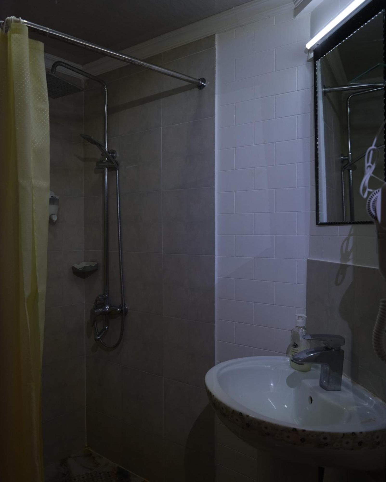 Hotel 1870 クタイシ エクステリア 写真
