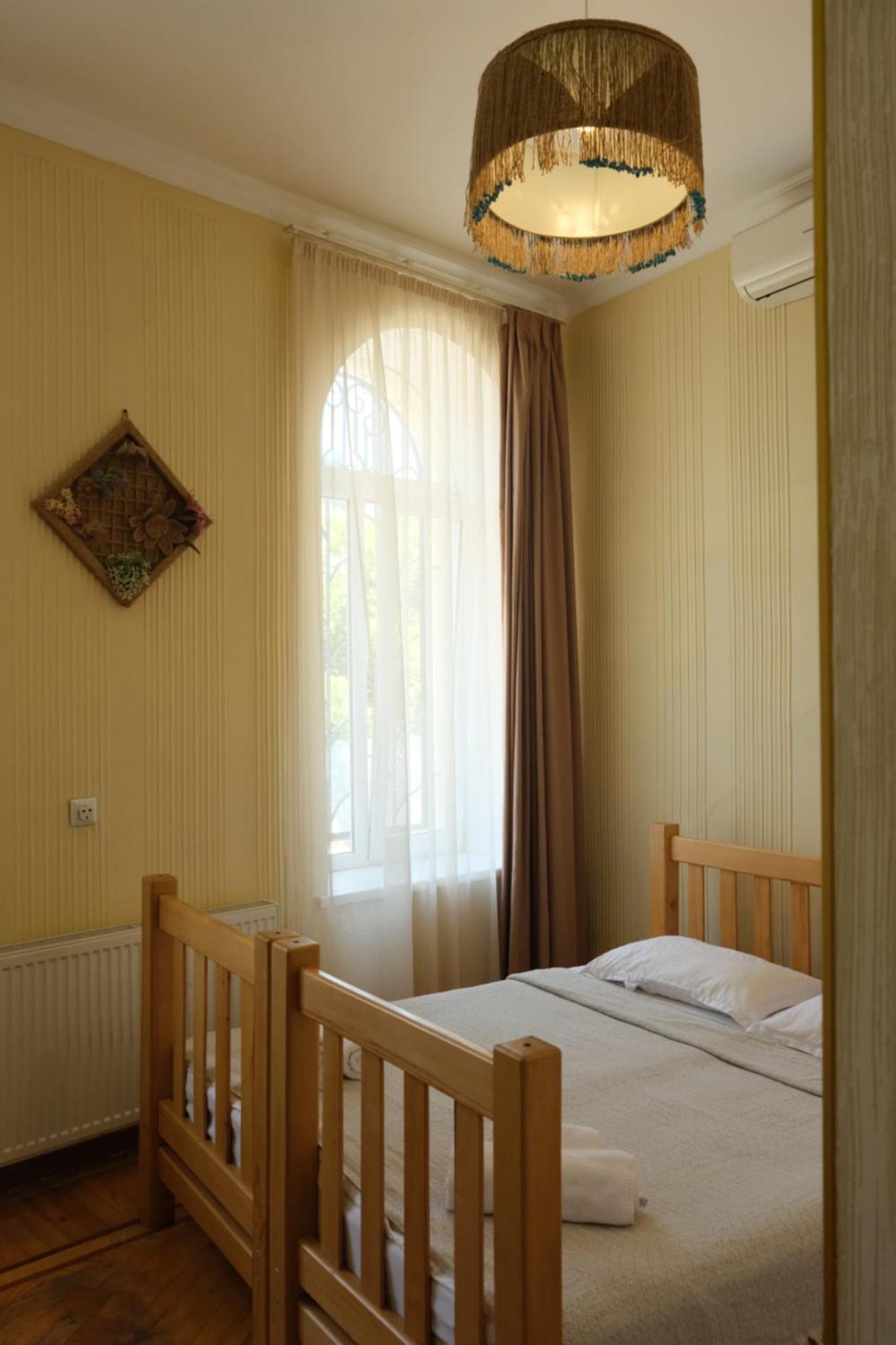 Hotel 1870 クタイシ エクステリア 写真